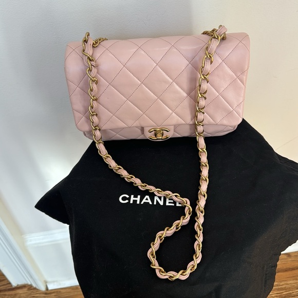 Chanel Quilted Caviar Medium double Flap. - Picture 2 of 12